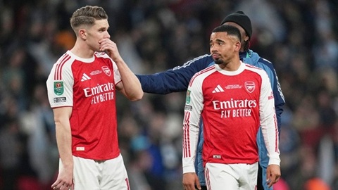  Thầy trò Arteta nên nghe lời phụ nữ thì hơn