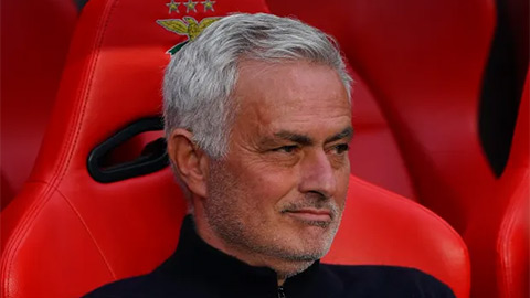  Jose Mourinho trở lại Premier League dẫn dắt Newcastle?