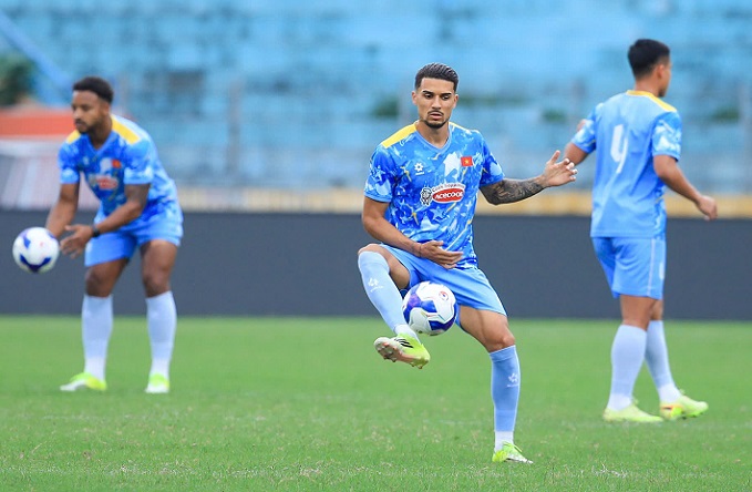 Hoàng Hên sẽ đá chính?