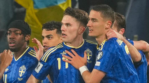  Viktor Gyokeres lập hat-trick, Thụy Điển sáng cửa dự World Cup