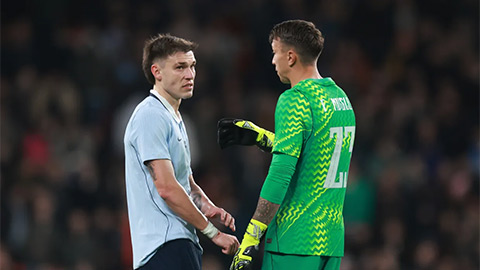  Sao MU thoát thẻ đỏ dù nhận... hai thẻ vàng