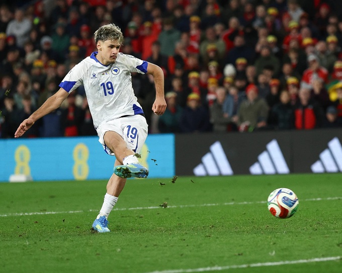 Kerim Alajbegovic đã có 1 bàn thắng, 4 kiến tạo sau 7 lần khoác áo ĐT Bosnia & Herzegovina