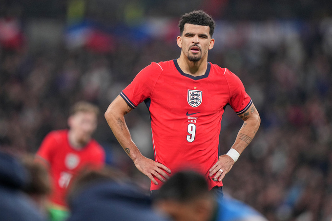 Dominic Solanke im tiếng trong vai trò "số 9"