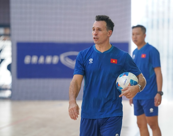 HLV Diego Giustozzi  của ĐT futsal Việt Nam 