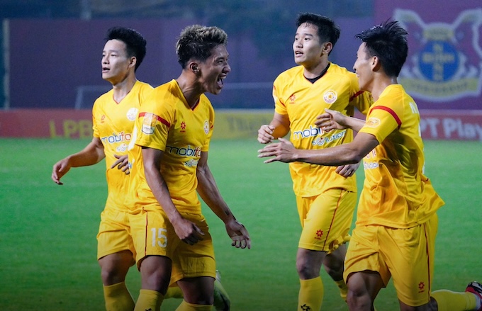 Các cầu thủ PVF-CAND phải rất nỗ lực ở những vóng đấu tới. Ảnh: FBNV