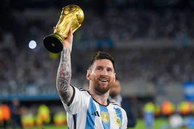Cả thế giới đang nín thở chờ quyết định cuối cùng của Messi