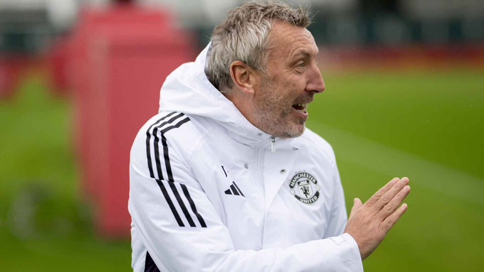 GĐBĐ của MU là Jason Wilcox từng làm việc với Palmer và rất muốn đưa anh tới Old Trafford. Ảnh: manutd.com