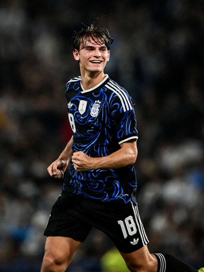 Nico Paz đang thi đấu ấn tượng tại Como. Ảnh: Twitter nhân vật