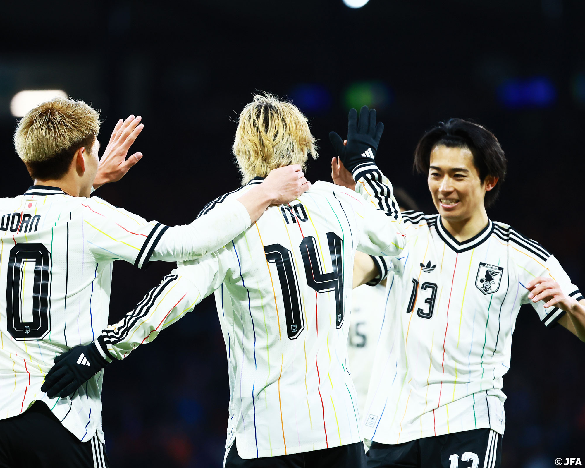 Niềm vui của các cầu thủ Nhật Bản sau khi giành chiến thắng - Ảnh: @jfa_samuraiblue