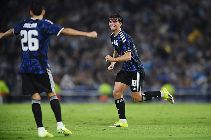 Nico Paz ghi bàn giúp Argentina thắng nhọc Mauritania