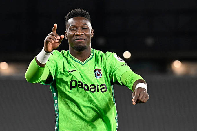  Andre Onana bị đẩy sang Trabzonspor