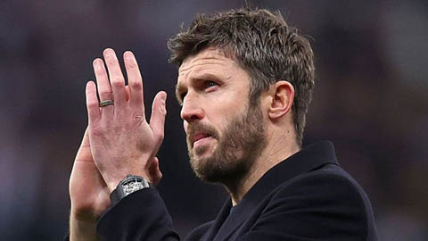 Simone Inzaghi celebrating with his Inter Milan players after beating Barcelona.