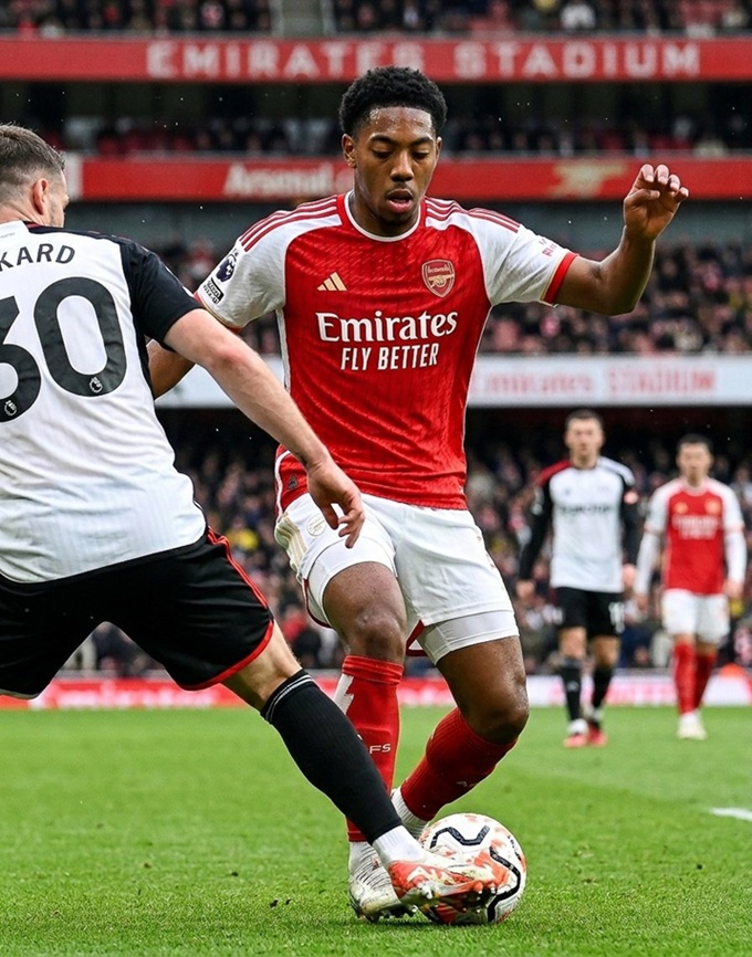 Lewis-Skelly đã ghi điểm với Arteta ở màn trình diễn thuyết phục trước Fulham