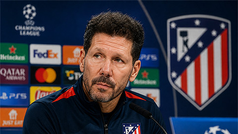 HLV Simeone giải thích lý do Atletico đổi khách sạn trước trận gặp Arsenal