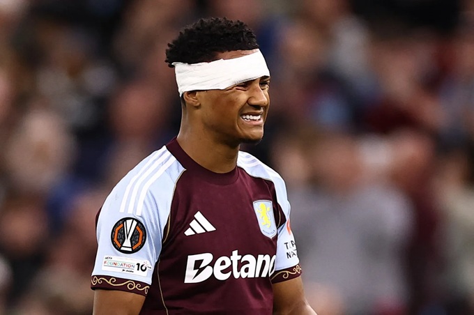 Ollie Watkins dính chấn thương kinh hoàng trong chiến thắng của Aston Villa