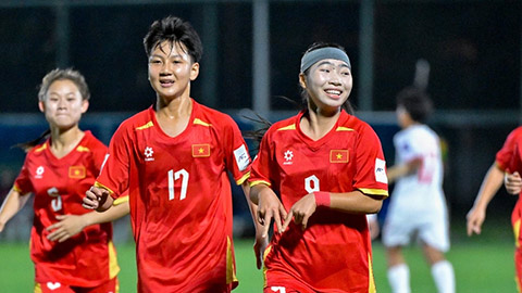  Nguyễn Thị Linh Chi, nữ cầu thủ 16 tuổi đá phạt từ xa cực lợi hại 
