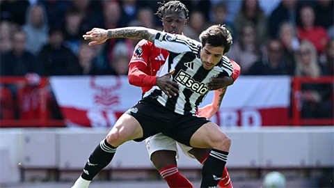  Newcastle chính thức trụ hạng sau trận hòa Nottingham
