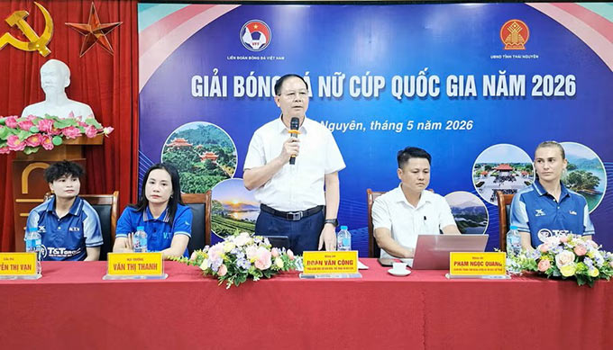 Ông Đoàn Văn Công - PGĐ Sở VHTT&DL Thái Nguyên chia sẻ về công tác tổ chức giải. Ảnh: Báo Thái Nguyên