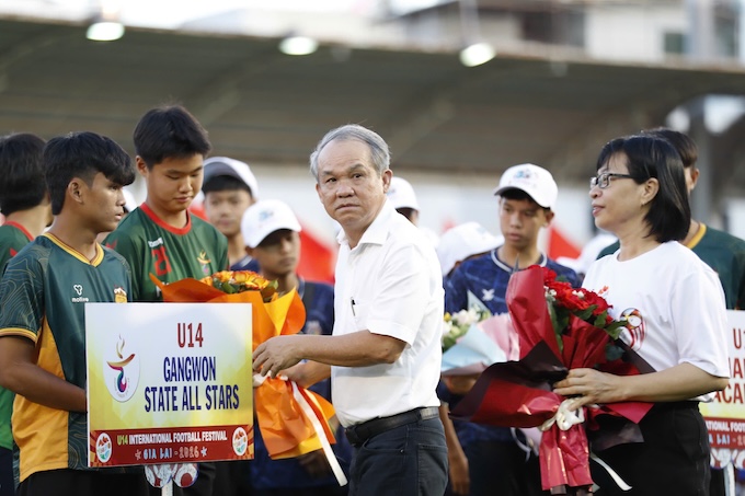 Ông bầu Đoàn Nguyên Đức tại lễ khai mạc. Ảnh: Anh Khoa 