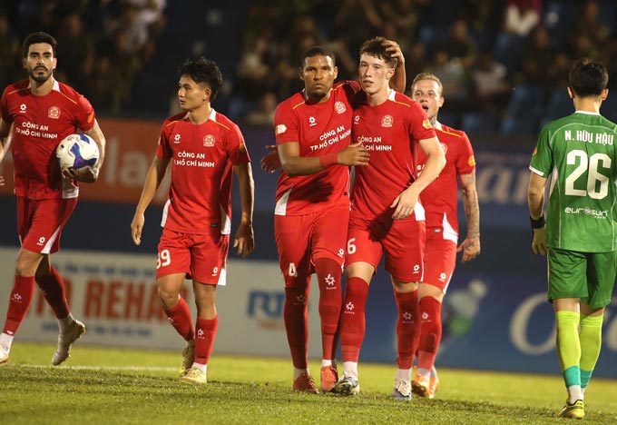 Lee Williams đã thay thế Tiến Linh và chơi rất tốt
