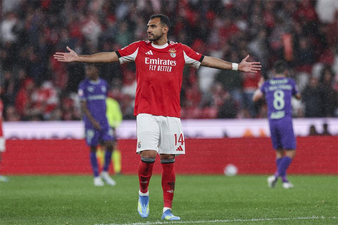 Benfica có trận hòa thứ 2 liên tiếp và rơi xuống thứ 3 trên BXH