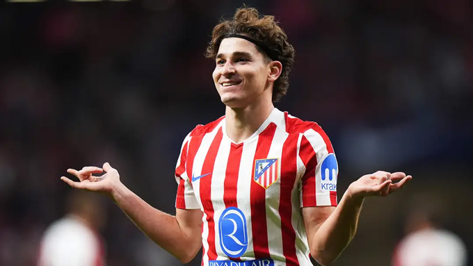 Atletico ra giá bán Alvarez, PSG nổ 'bom tấn'?