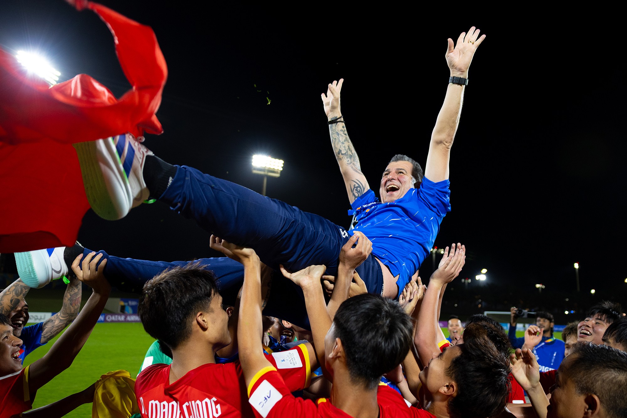 HLV Cristiano Roland hiện cũng đang làm công tác đào tạo trẻ tại Hà Nội FC