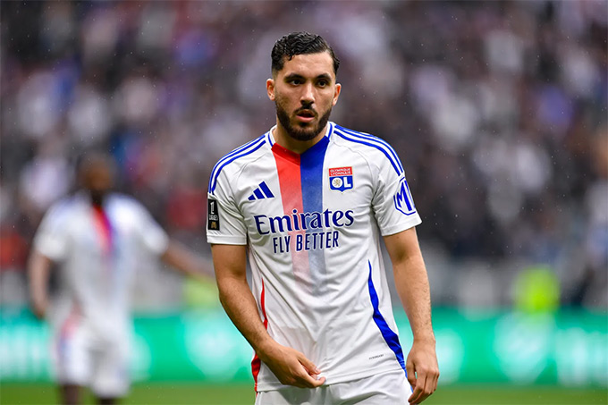 Tình hình T chính bết bát khiến Lyon phải bán Cherki cho Man City mùa hè 2025