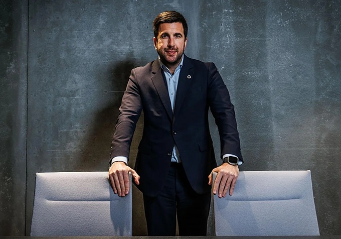 Enrique Riquelme, đối thủ tranh ghế chủ tịch Real Madrid với Florentino Perez
