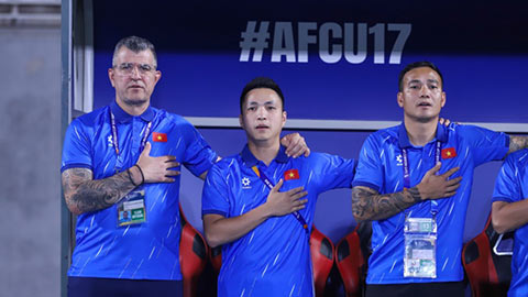 Lê Sỹ Phương, trợ lý ngôn ngữ tại U17 Việt Nam từng là nghệ sỹ hài độc thoại 