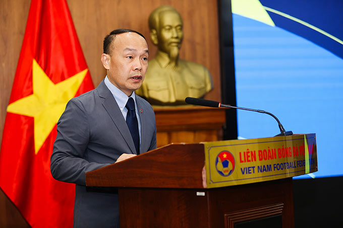 Tổng thư ký VFF - Nguyễn Văn Phú đánh giá cao sự hợp tác của nhà T trợ trong việc phát triển bóng đá nữ Việt Nam - Ảnh: Đức Cường