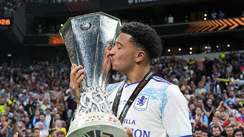 Jadon Sancho lập cột mốc lịch sử sau khi vô địch Europa League