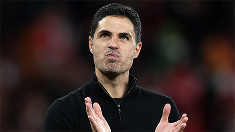 Arsenal chia tay cầu thủ thứ hai sau chức vô địch Ngoại hạng Anh