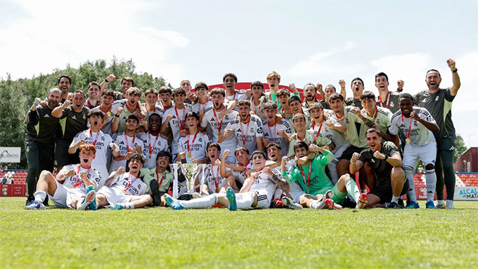 Juvenil Real Madrid ngược dòng thắng Barca để lên ngôi
