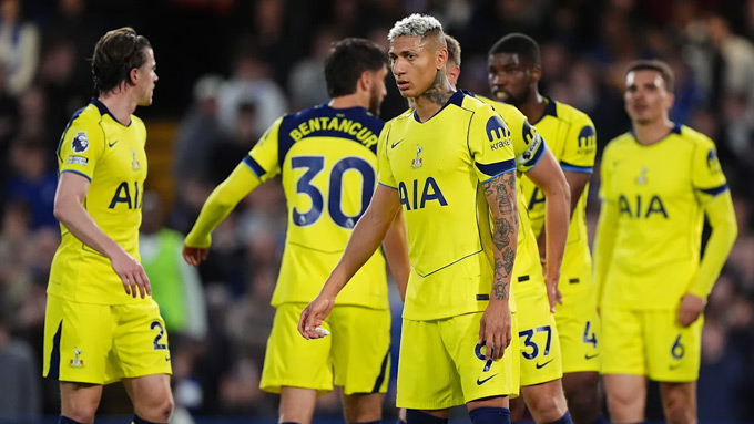 Tottenham vẫn có thể xuống hạng ở vòng cuối