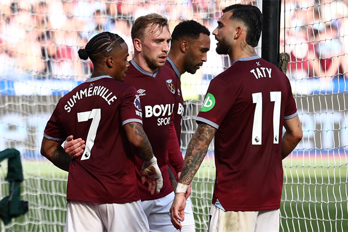 West Ham nhận tấm vé xuống hạng nhất Anh