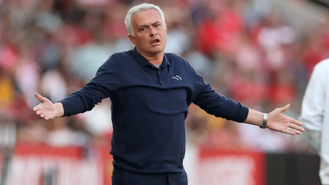 Mức phí phá vỡ hợp đồng của Mourinho tại Benfica giờ là 15 triệu euro