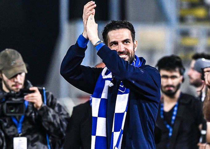 Cesc Fabregas khẳng định sẽ ở lại Como