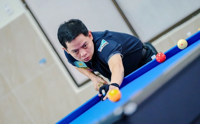 Lê Thành Tiến dừng chân ngay ở vòng 1