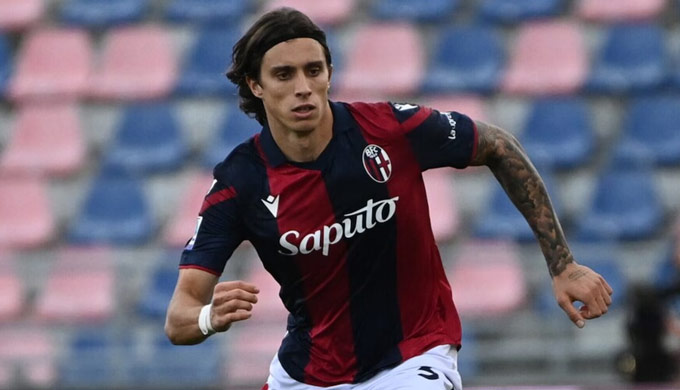 Calafiori trong màu áo Bologna