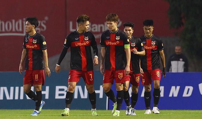 Ninh Bình vừa giành quyền vào chơi chung kết Cúp QG sau chiến thắng đậm 4-1 trước Thể Công Viettel - Ảnh: Đức Cường