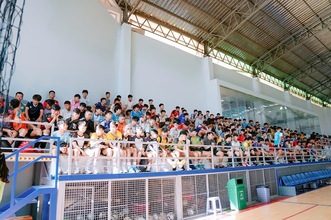 Đông đảo thí sinh có mặt tại nhà thi đấu Thái Sơn Nam. Ảnh; Nguyễn Khánh