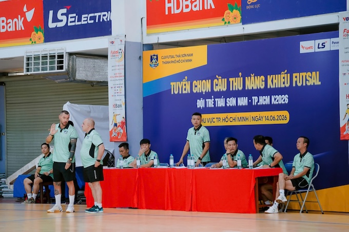 Ban tuyển chọn của Thái Sơn Nam TP.HCM. Ảnh: Nguyễn Khánh