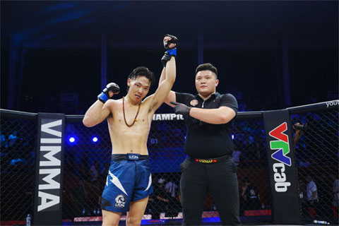 Châu La toàn thắng cả 2 trận ở LION Championship đều bằng đòn khóa siết