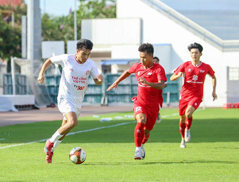 PVF (áo đỏ) đang là đương kim vô địch giải đấu. Ảnh: VFF