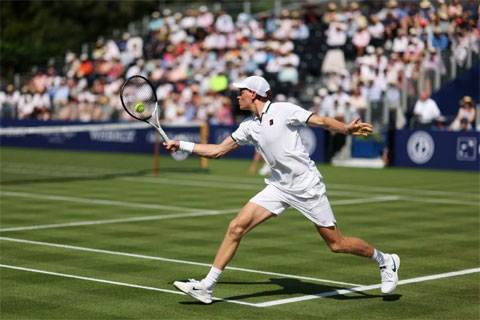 Sinner có những điều chỉnh đáng kể sau cú sốc ở Roland Garros. Ảnh: ATP
