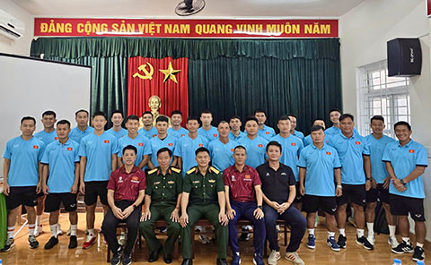 Khóa học huấn luyện viên chứng chỉ C AFC/VFF khai mạc sáng 28/6. Ảnh: VFF