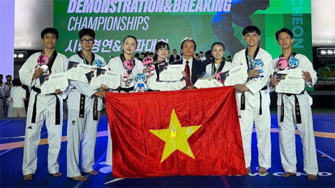 Châu Tuyết Vân cùng các đồng đội giành HCB thế giới