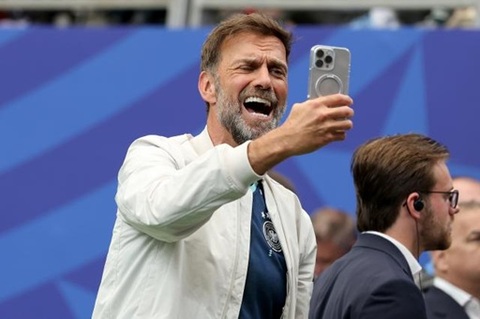 Klopp phấn khích trước cơ hội được dẫn dắt "cỗ xe tăng"