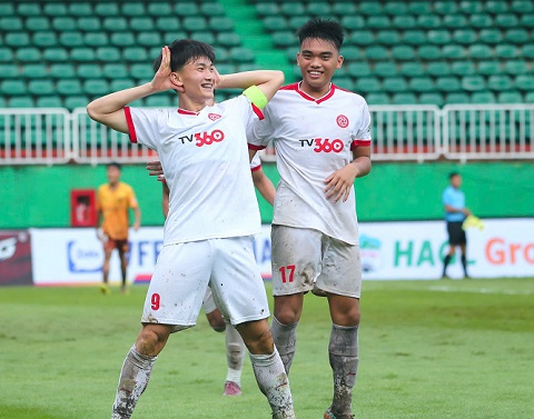 Niềm vui ghi bàn của U17 Thể Công